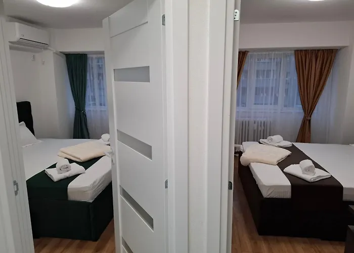 In Piata Victoriei, 3 Rooms, Modernized, Building With Elevator *