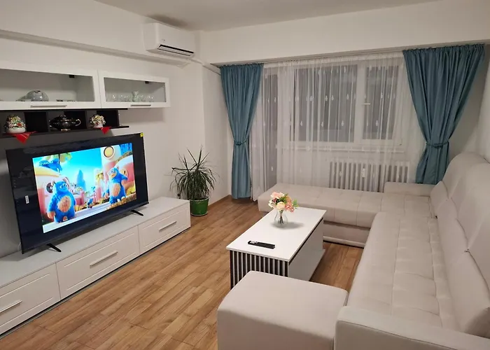 Apartment In Piata Victoriei, 3 Rooms, Modernized, Building With Elevator